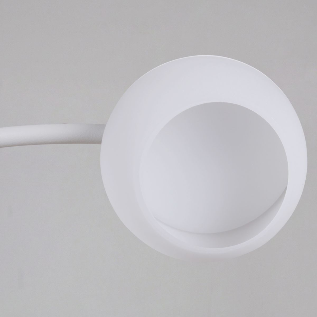 Потолочная люстра Reluce 90590-0.3-09 White