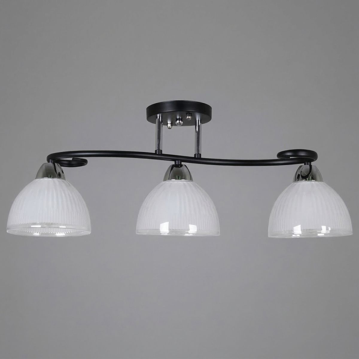 Потолочный светильник Reluce 66360-0.3-03 BK+CR