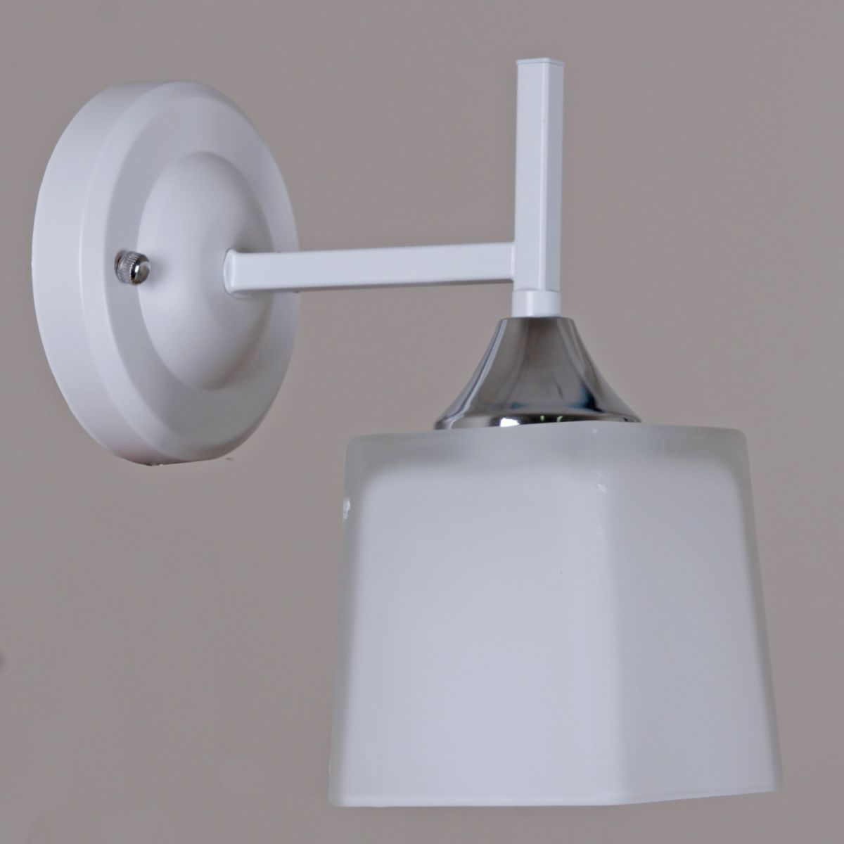 Бра Reluce 06646-0.2-01 WT+CR