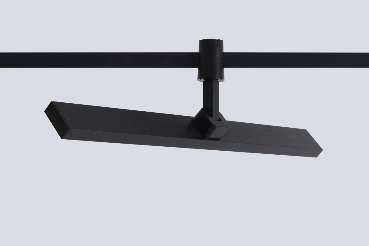 Трековый светильник для гибкой магнитной системы Crystal Lux Trace 48V CLT 0.37 001 18W BL SMART