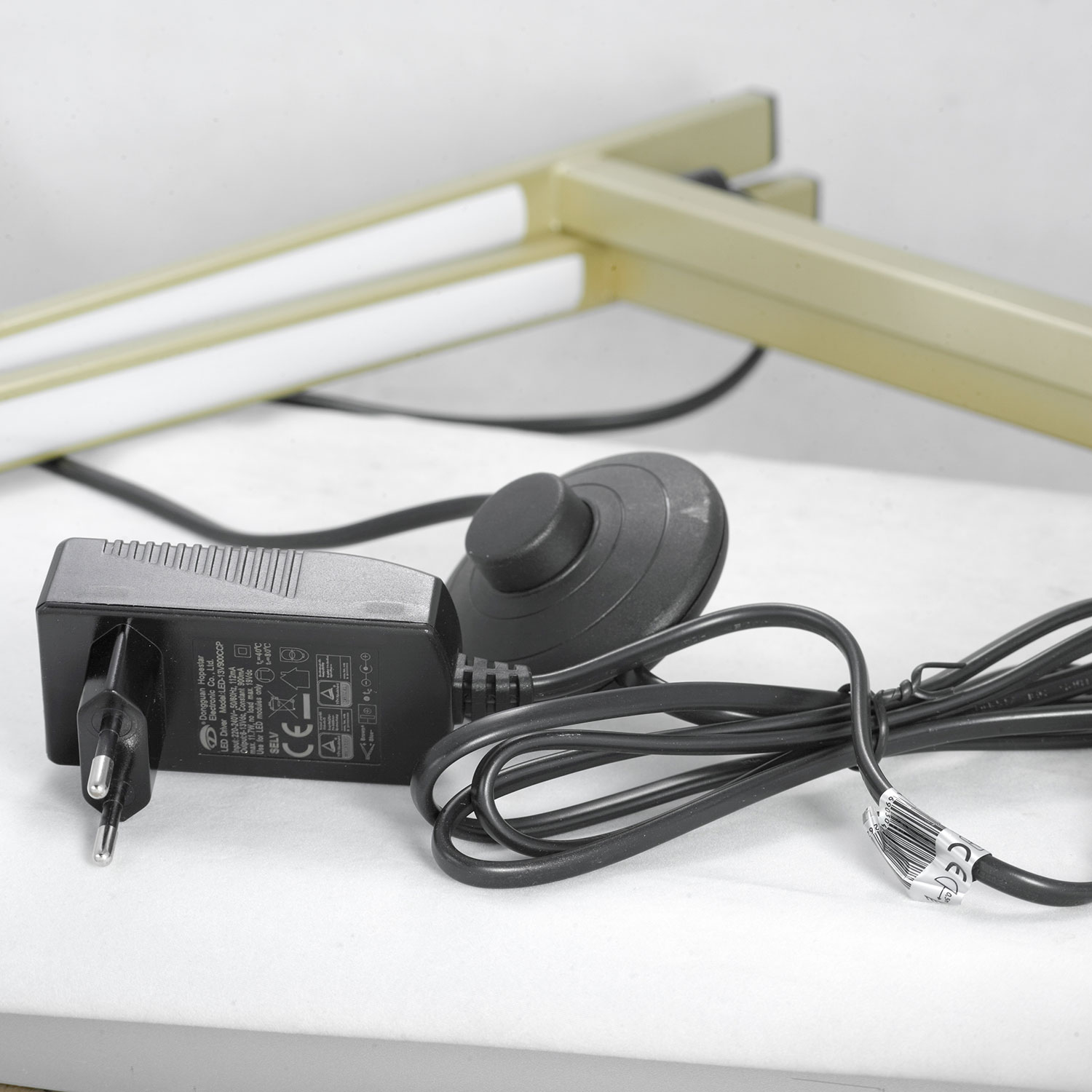Торшер светодиодный LED Lussole Loft Seattle LSP-0566