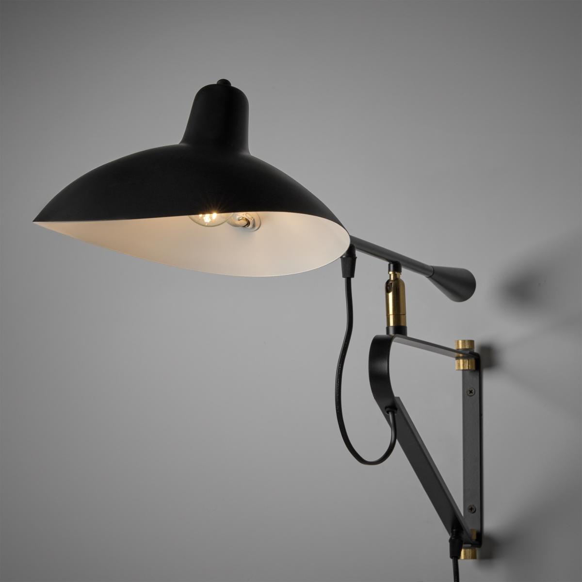 Настенный светильник Freya Twisty FR5383WL-01B