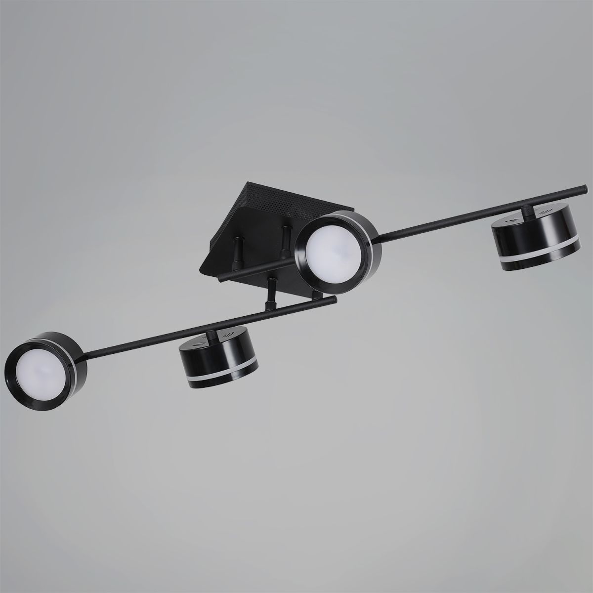 Потолочная люстра Reluce 10590-0.3-04 Black