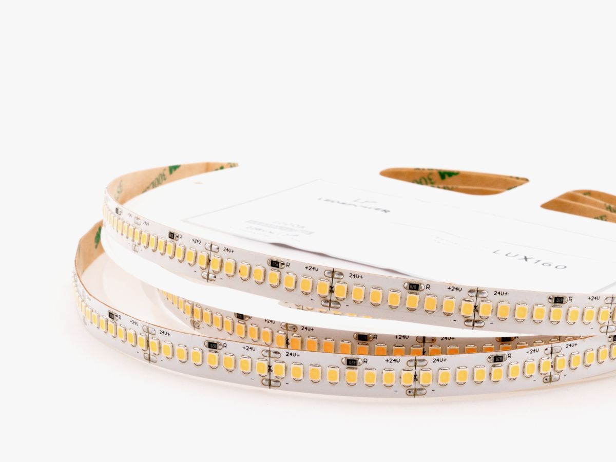 Светодиодная лента LEDS POWER 2835 240/м (22Вт/м) 24В нейтральная LUX160 006222