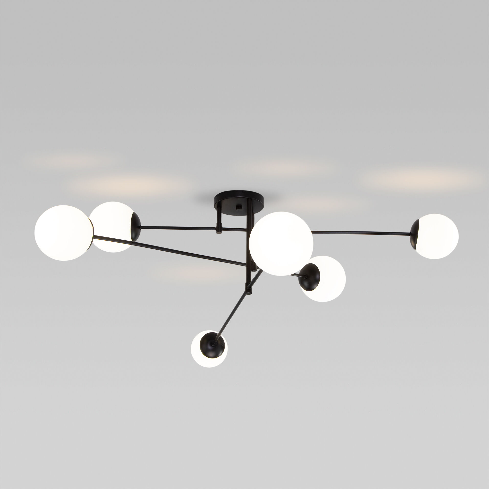 Потолочная люстра Eurosvet Netz 30181/6 черный Smart a062214