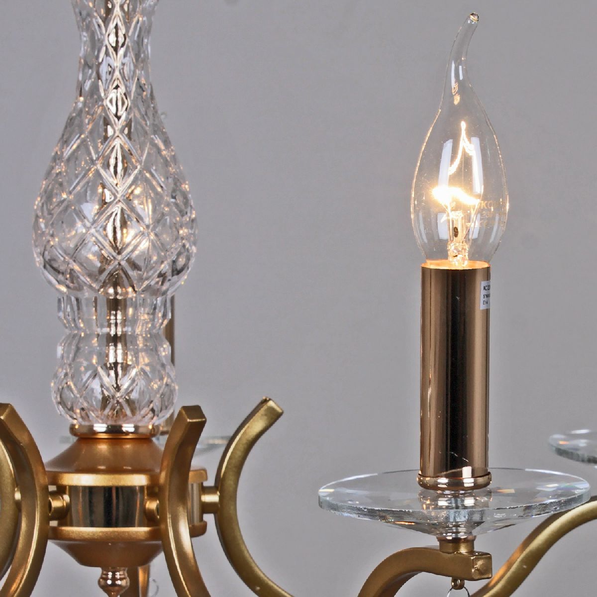 Подвесная люстра Reluce 03813-0.4-05 GD+FGD