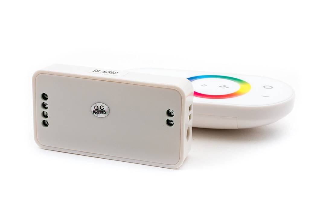 Контроллер для ленты SWG RF-RGB-S-18A-WH2 000963