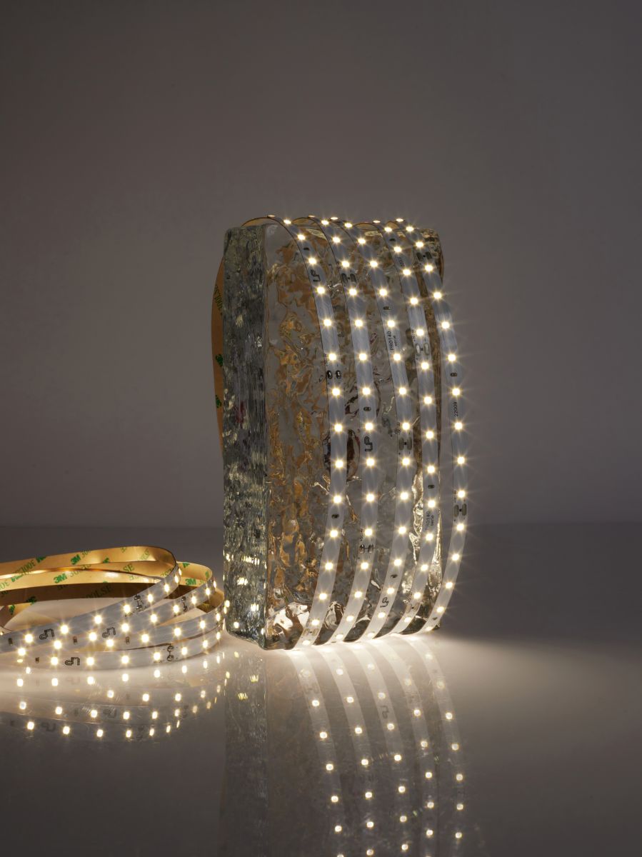 Светодиодная лента LEDS POWER 2835 64/м (6Вт/м) 24В нейтральная, серия ПРО140 005119