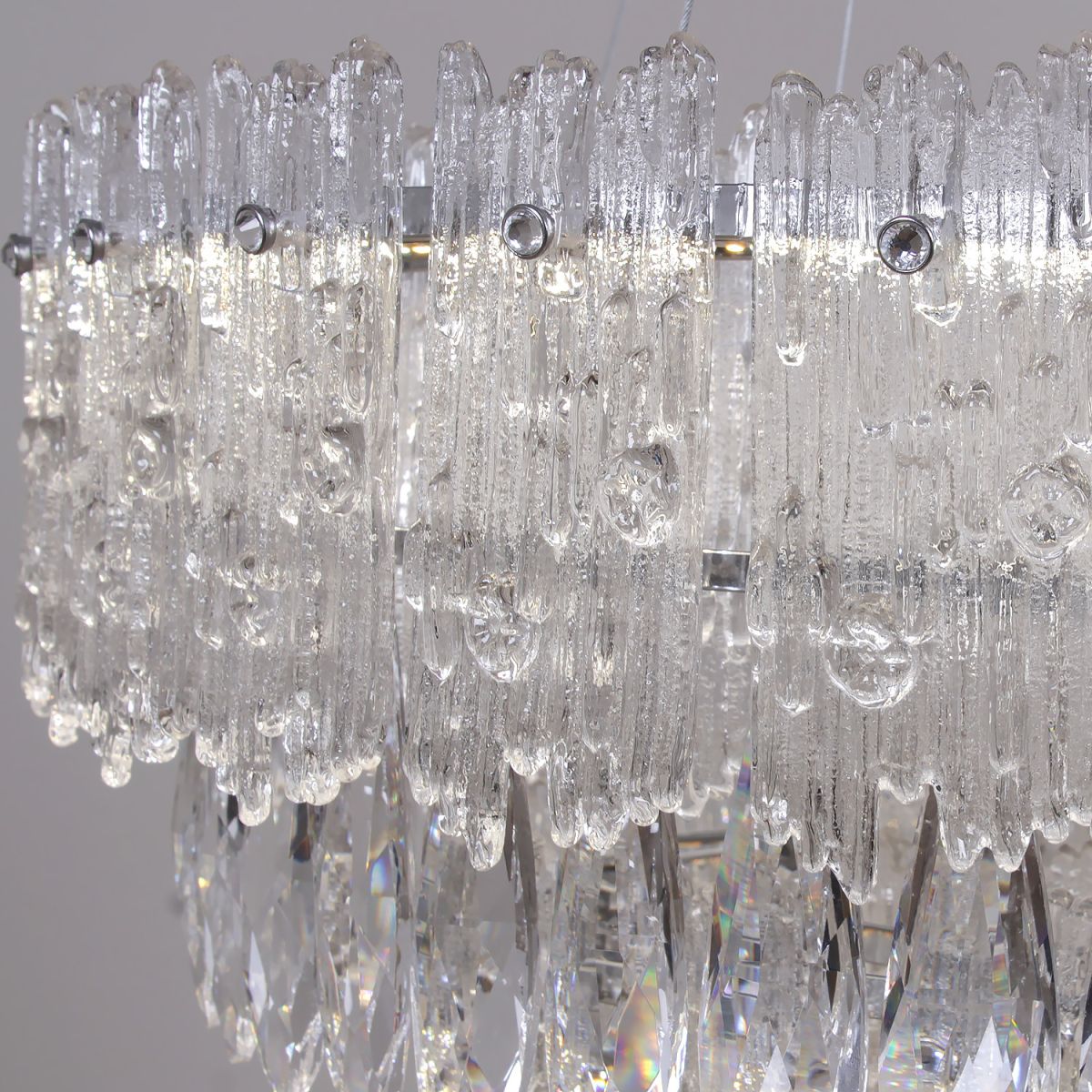 Подвесная люстра Reluce 08806-0.4-02