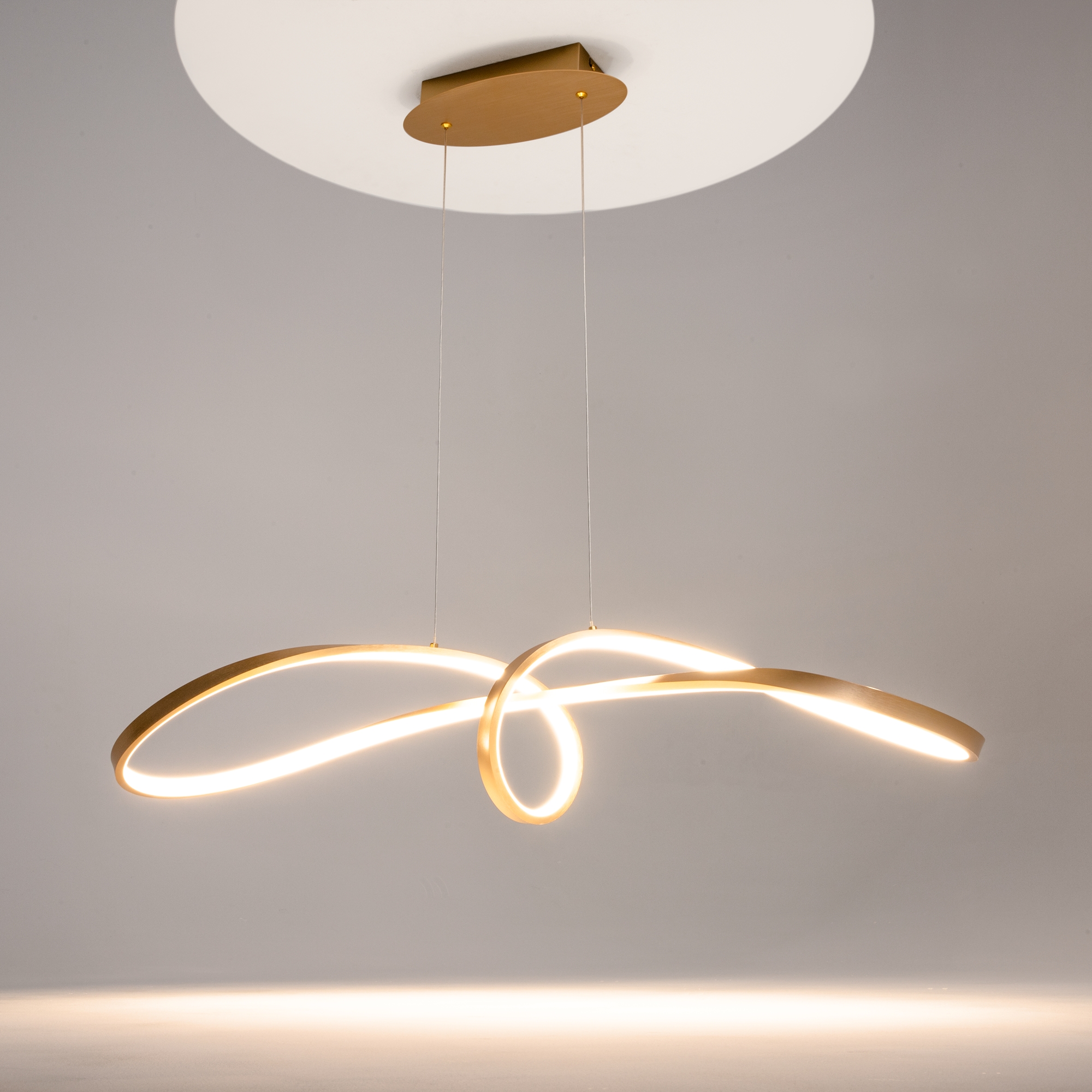 Подвесной светильник Maytoni Curve MOD156PL-L52G4K в Москве