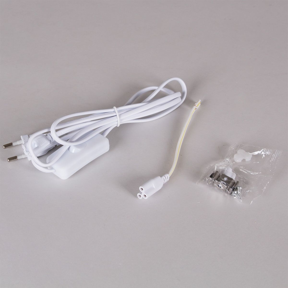 Линейный светильник Reluce 54003-9.5-001QL 4000K LED18W WT