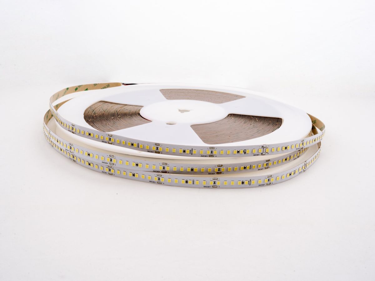 Светодиодная лента LEDS POWER 2835 176/м (16Вт/м) 24В холодная 30м/кат, серия ПРО140 005843
