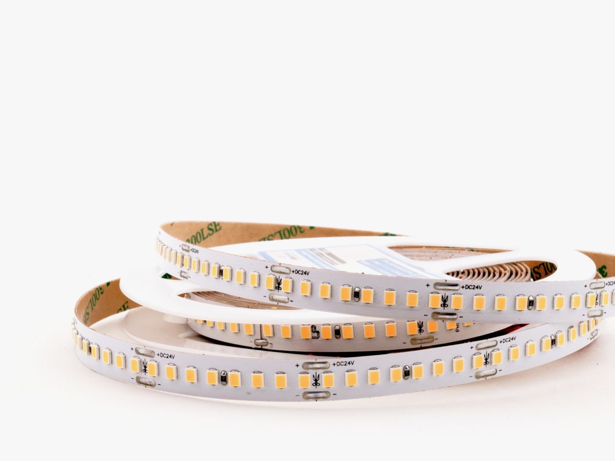 Светодиодная лента LEDS POWER 2835 192/м (18Вт/м) 24В теплая, серия ПРО140 005249