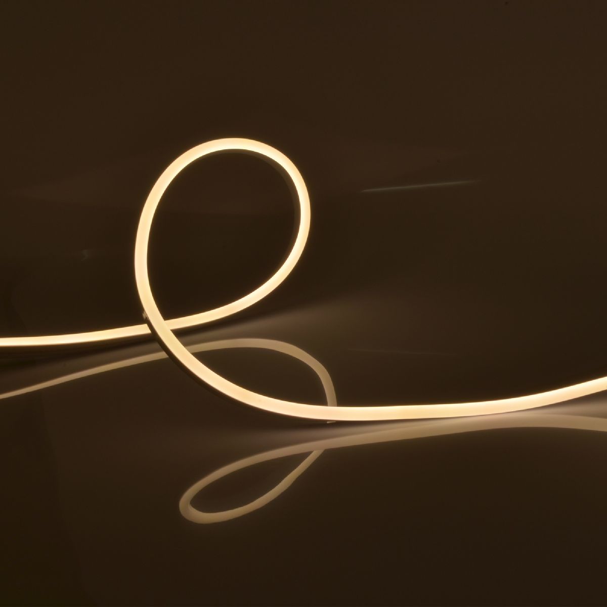 Светодиодная гибкая герметичная лента Uniel NEON ULS-N11-2835-120LED-m-8mm-IP67-DC24V-10W-m-15M-3000K 
UL-00009096