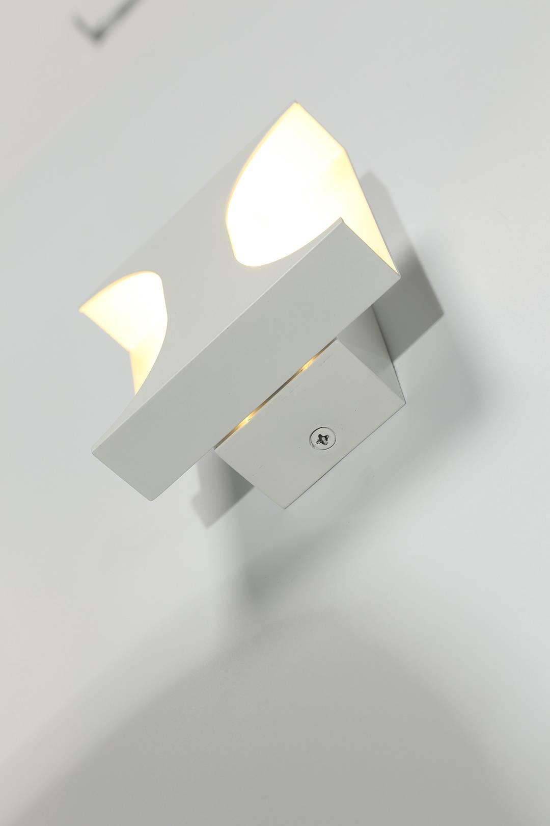Настенный светильник DesignLed GW-7001-5-WH-WW 002067 в Москве