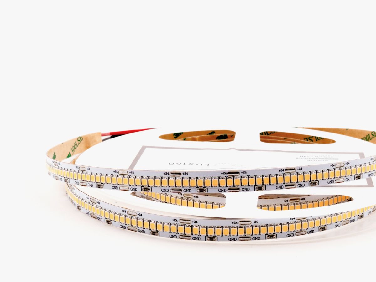 Светодиодная лента LEDS POWER 2835 304/м (30Вт/м) 24В нейтральная LUX160 006253