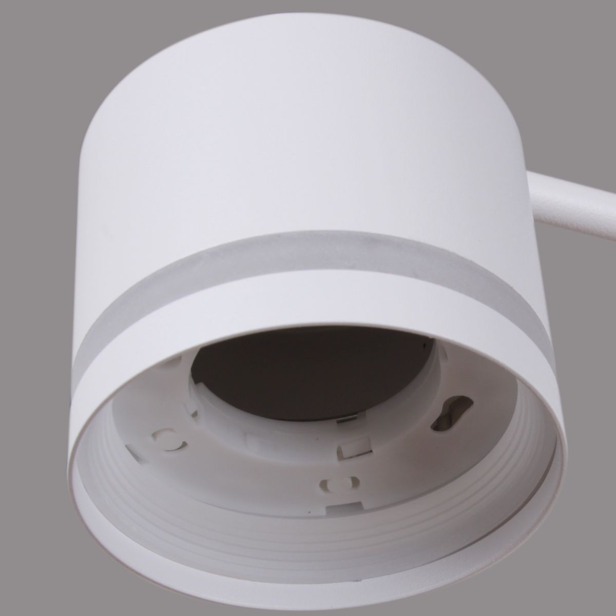 Потолочная люстра Reluce 77730-0.3-08 GX53 WT