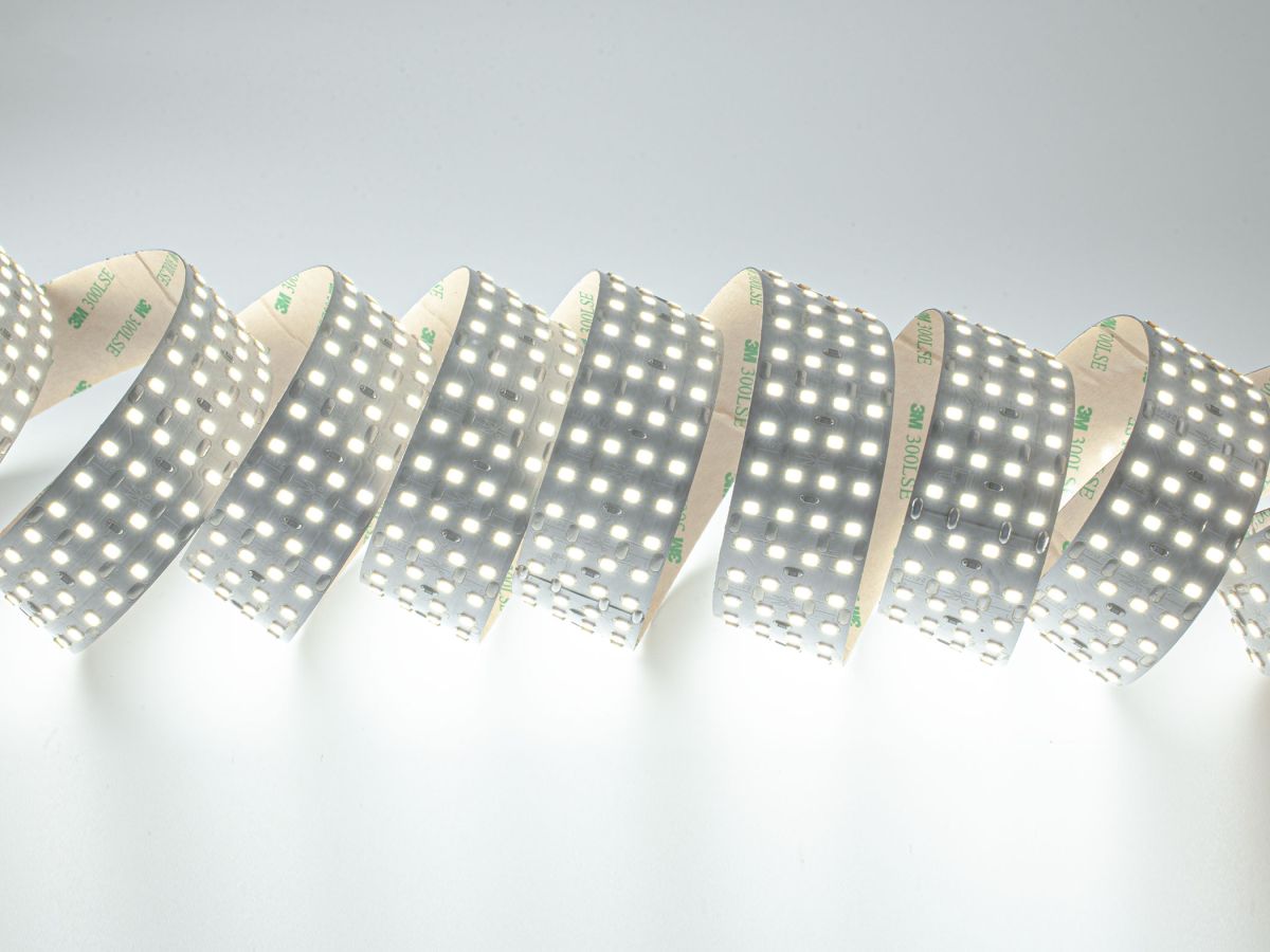 Светодиодная лента LEDS POWER четырехрядная 2835 448/м (47Вт/м) 24В холодная, серия ПРО200 009124